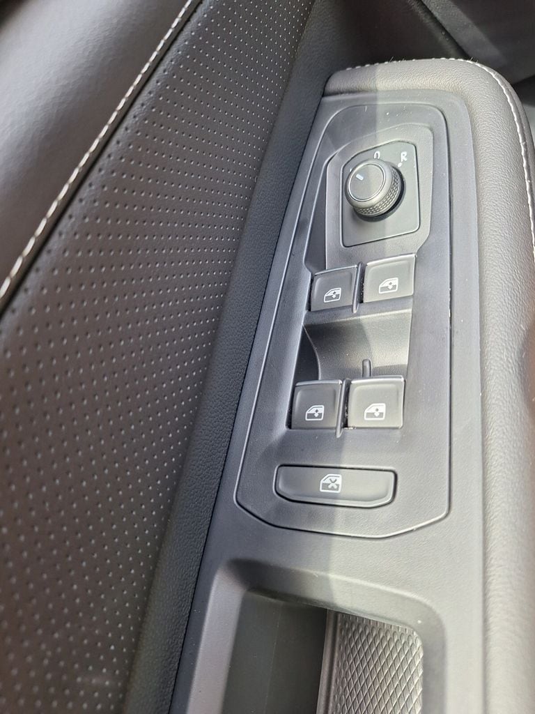 2026 Volkswagen Atlas SE w/Tech - Photo 20