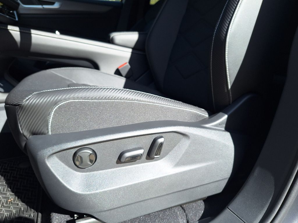 2026 Volkswagen Atlas Cross Sport SE - Photo 10