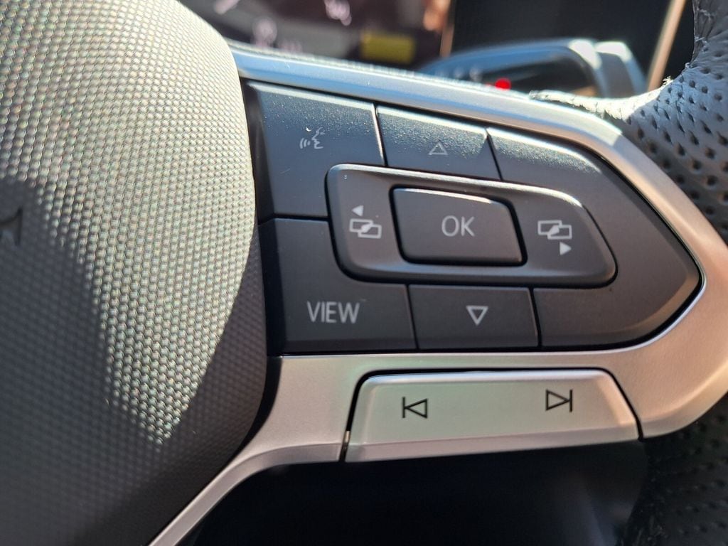 2026 Volkswagen Tiguan SE R-LINE BLACK - Photo 14