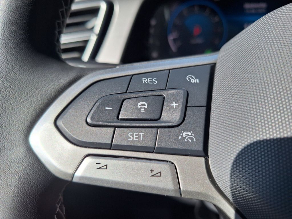 2026 Volkswagen Atlas Cross Sport SE - Photo 13