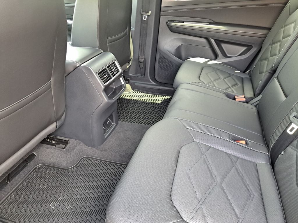 2026 Volkswagen Atlas Cross Sport SE w/Tech - Photo 23