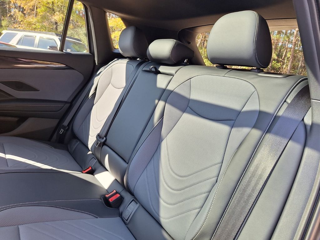 2026 Volkswagen Tiguan SE R-LINE BLACK - Photo 23