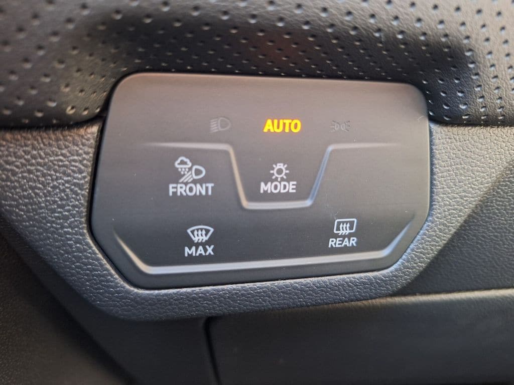 2026 Volkswagen Atlas Cross Sport SE - Photo 12