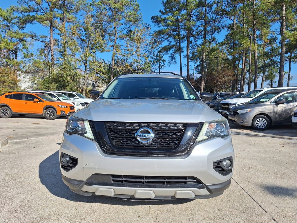 2020 Nissan Pathfinder SV photo 2