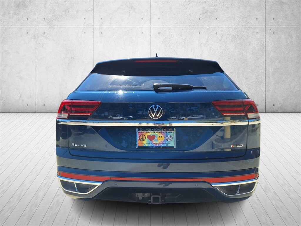 2022 Volkswagen Atlas Cross Sport V6 SEL R-Line photo 3