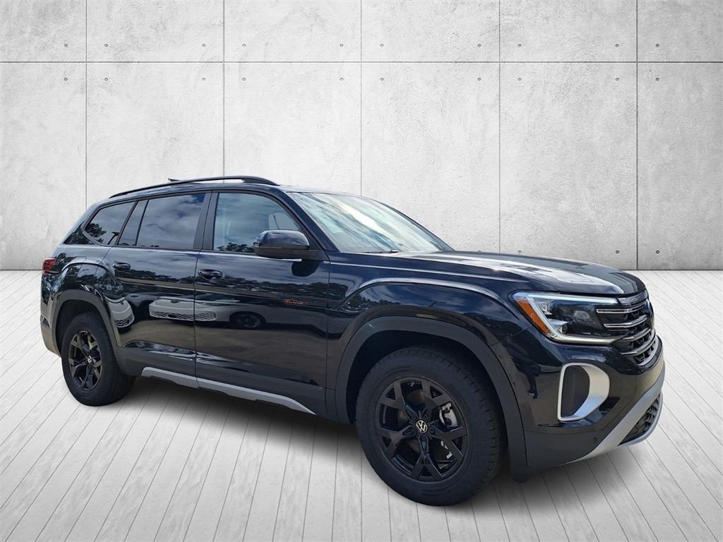 Used 2025 Volkswagen Atlas 2.0T Peak Edition SUV