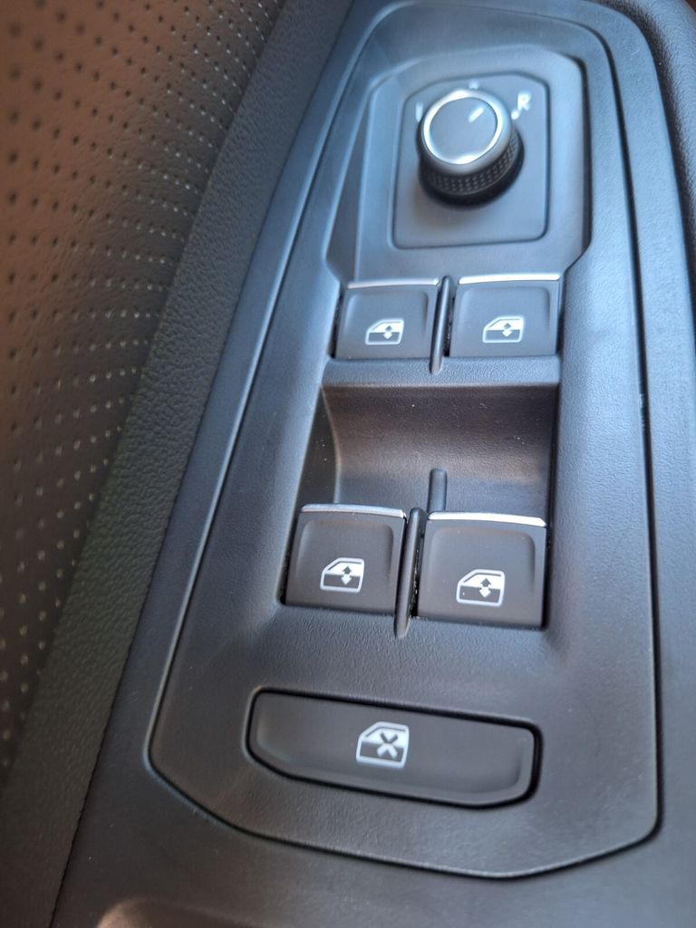 2026 Volkswagen Atlas Cross Sport SE - Photo 20