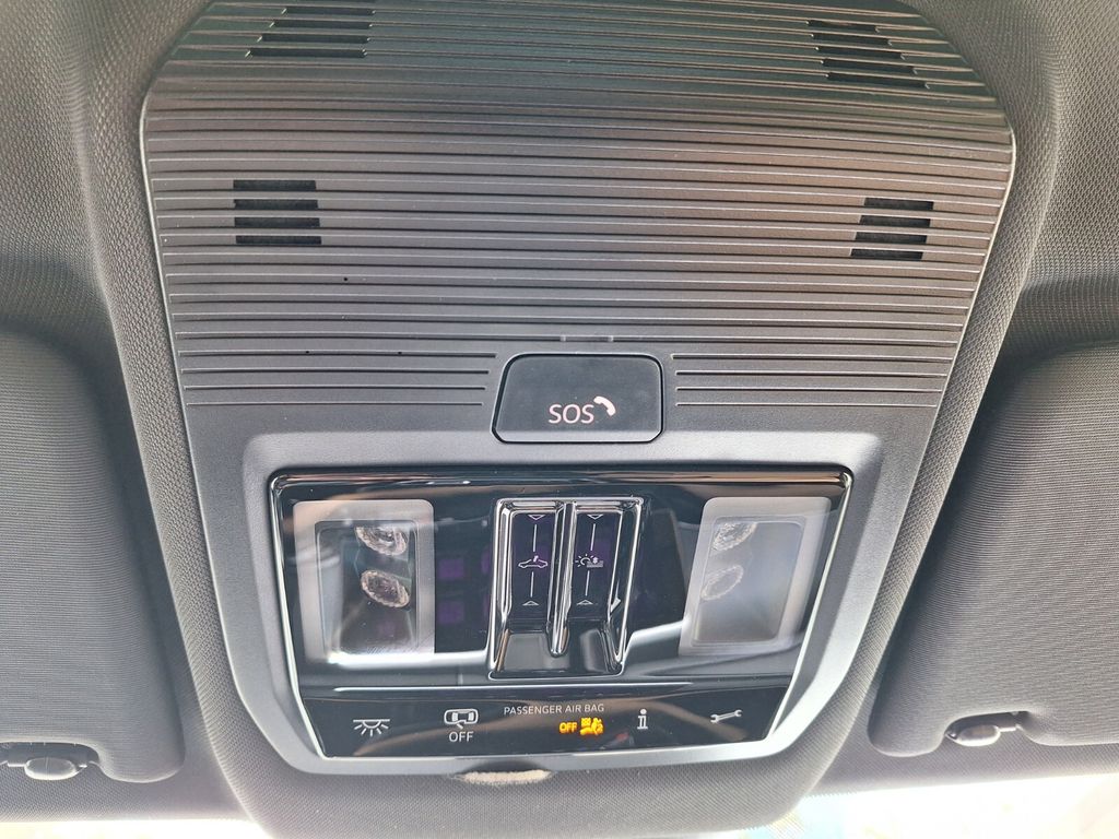 2026 Volkswagen Atlas Cross Sport SEL R-LINE - Photo 19