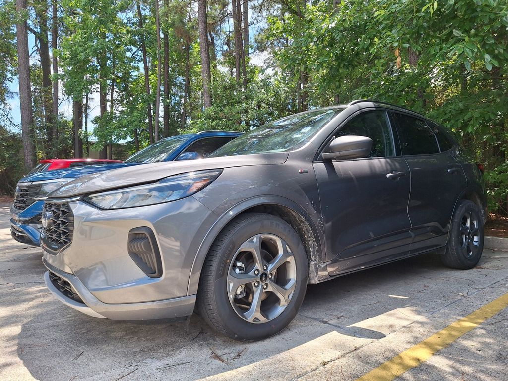 2024 Ford Escape ST-Line FWD's photo