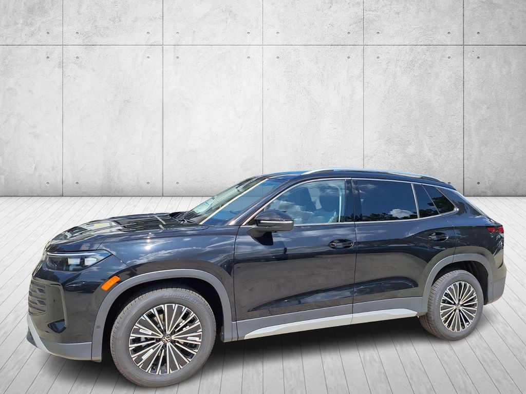 2025 Volkswagen Tiguan S's photo