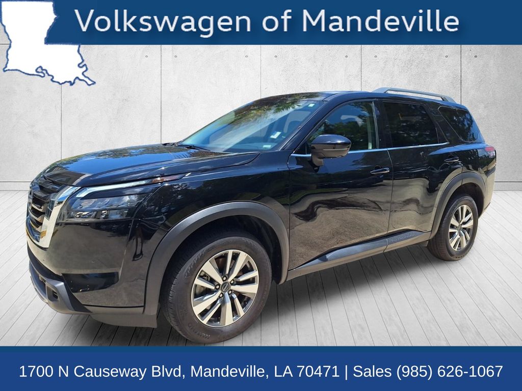 2025 Nissan Pathfinder SL