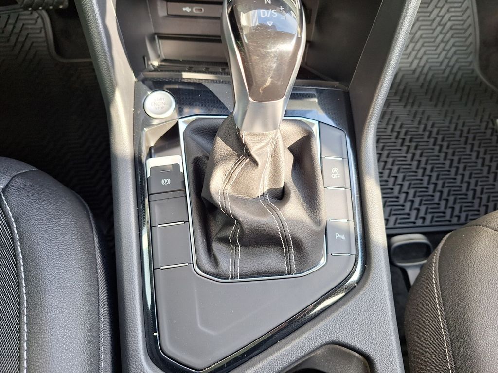 2026 Volkswagen Taos SE Black - Photo 17