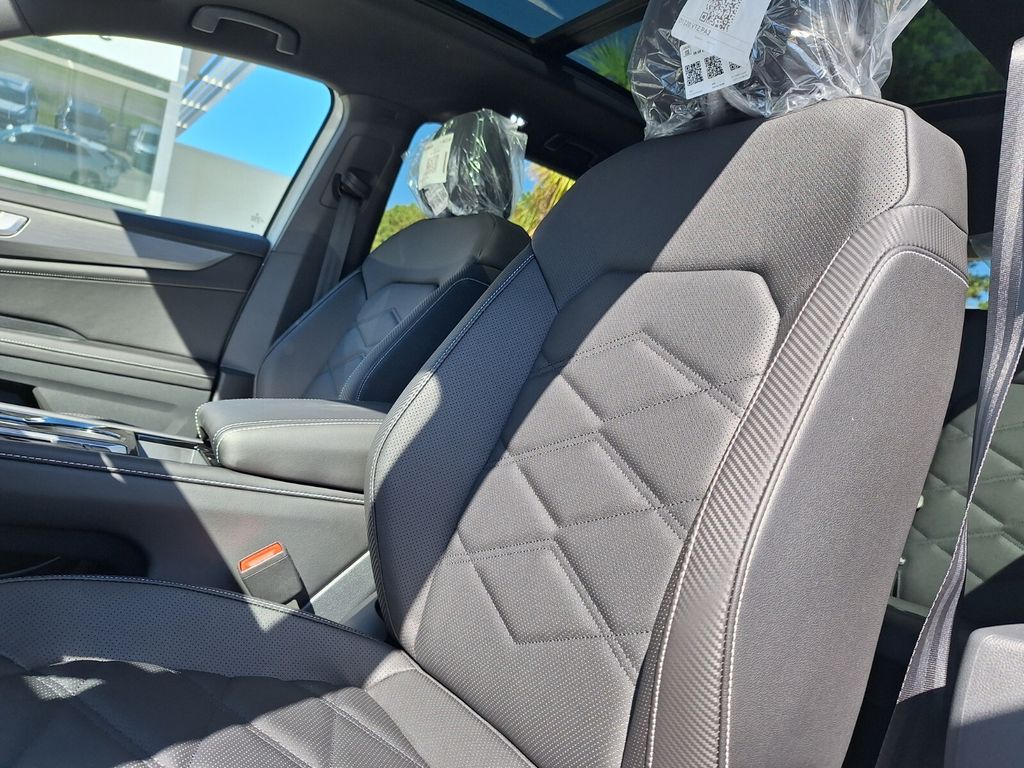 2026 Volkswagen Atlas Cross Sport SE w/Tech - Photo 11