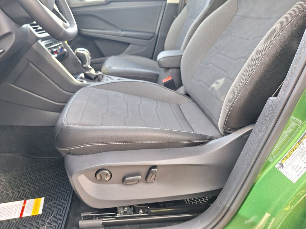 2026 Volkswagen Taos SE Black - Photo 10
