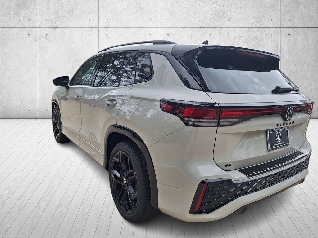 New 2026 Volkswagen Tiguan 2.0T SE R-Line Black SUV