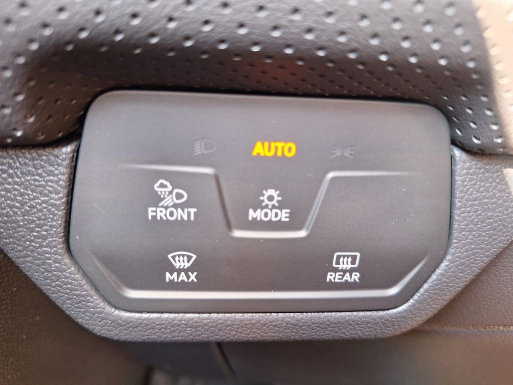 2026 Volkswagen Atlas Cross Sport SE - Photo 12