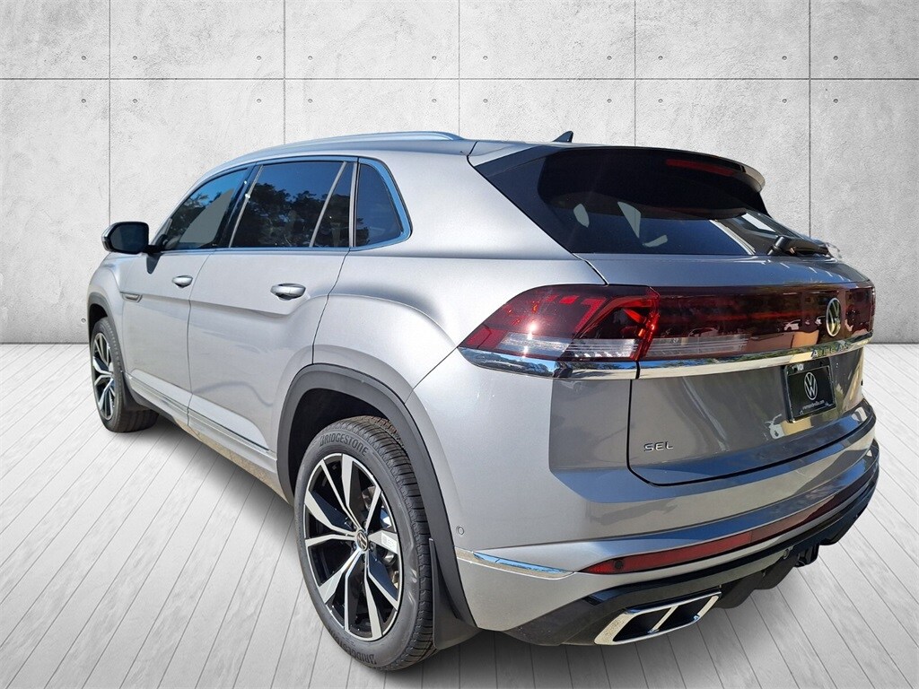 2026 Volkswagen Atlas Cross Sport SEL Premium R-Line photo 3