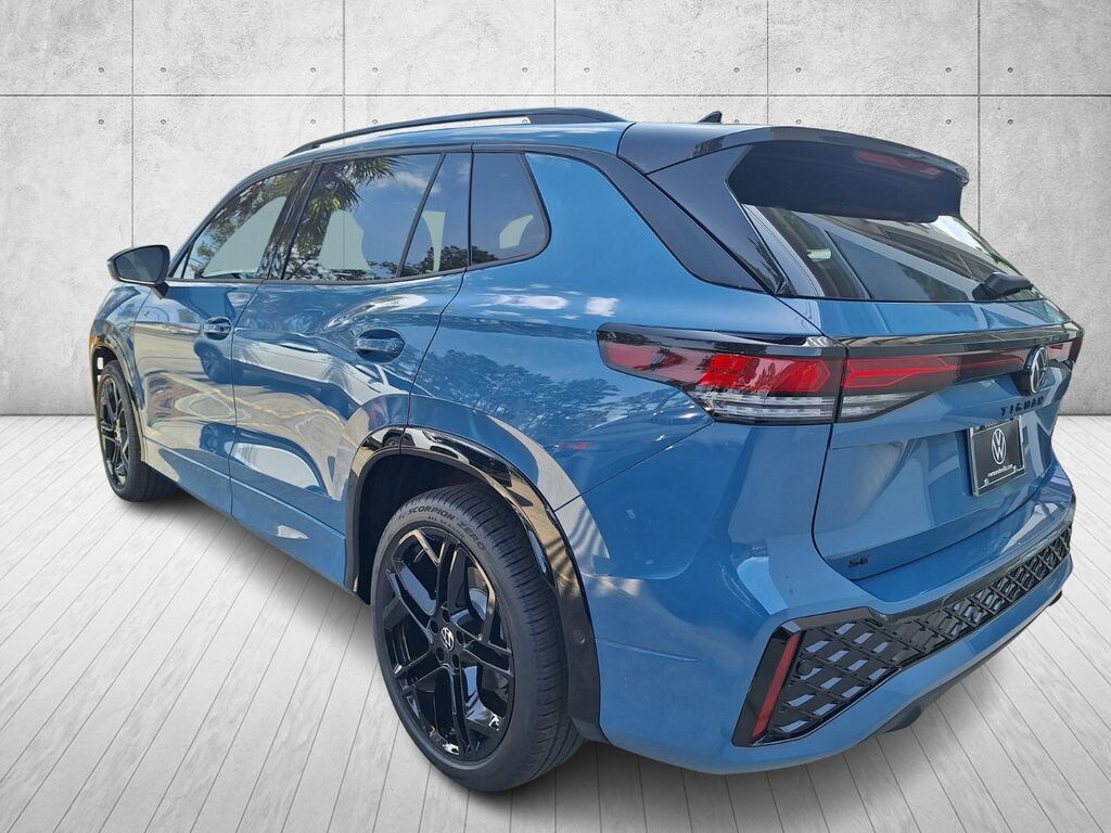 New 2026 Volkswagen Tiguan 2.0T SE R-Line Black SUV