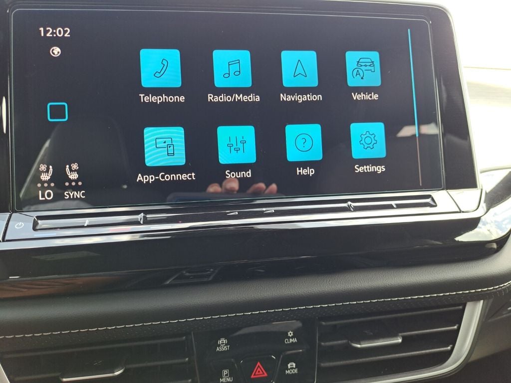 2026 Volkswagen Atlas Cross Sport SE w/Tech - Photo 10