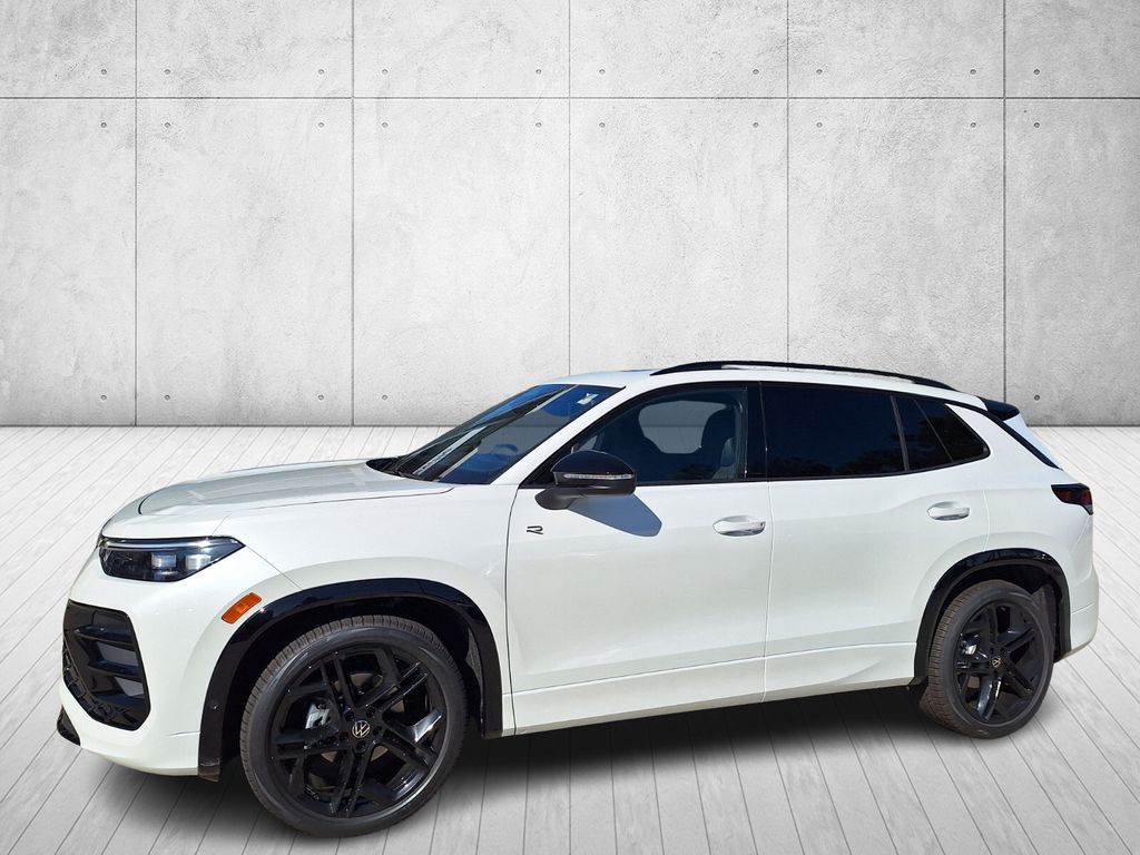 2026 Volkswagen Tiguan SE R-LINE BLACK's photo