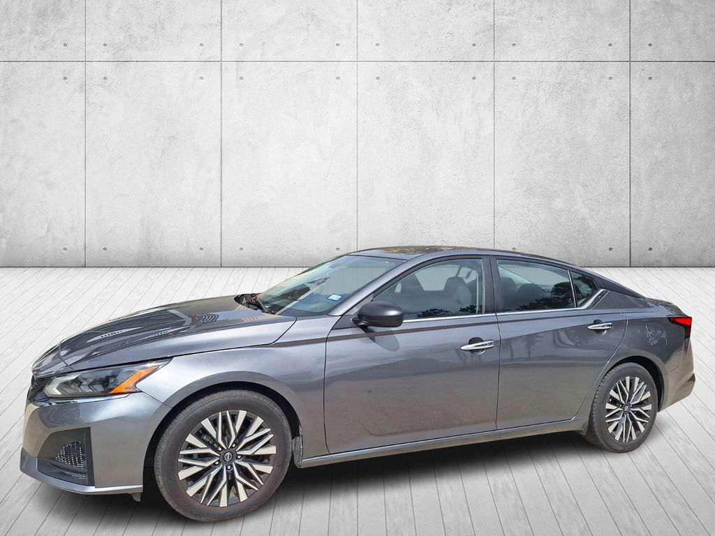 2024 Nissan Altima SV