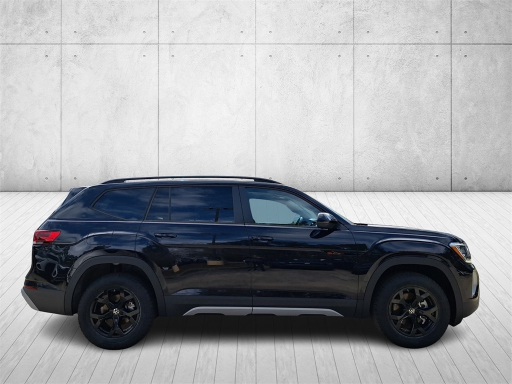 Used 2025 Volkswagen Atlas 2.0T Peak Edition SUV