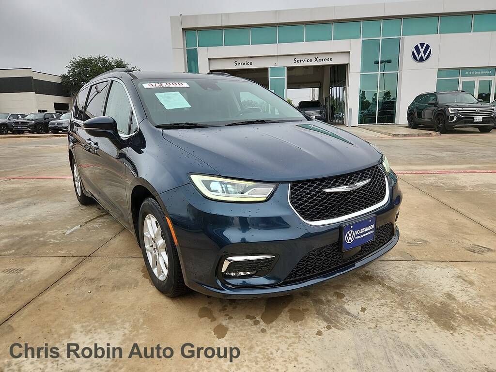 Used 2022 Chrysler Pacifica Touring L Van Passenger Van