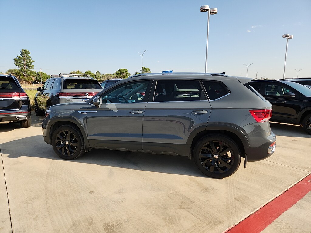 Used 2022 Volkswagen Taos 1.5T SE 4MOTION SUV