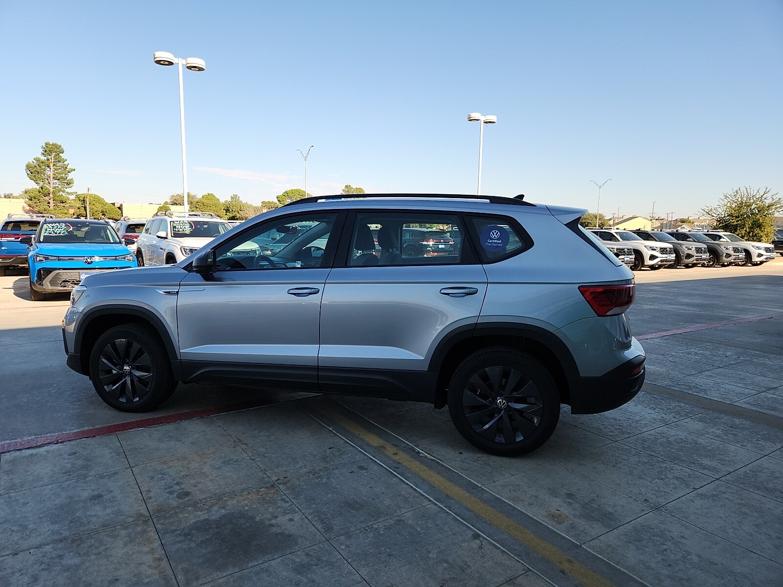2024 Volkswagen Taos S photo 3