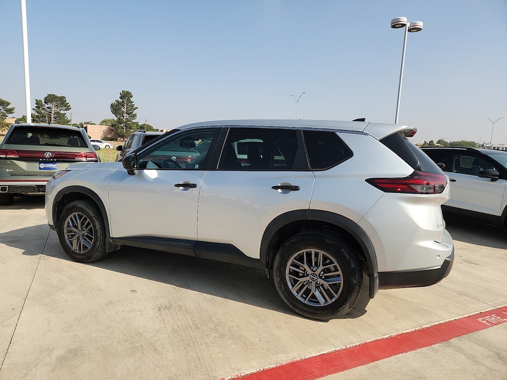 Used 2024 Nissan Rogue S SUV