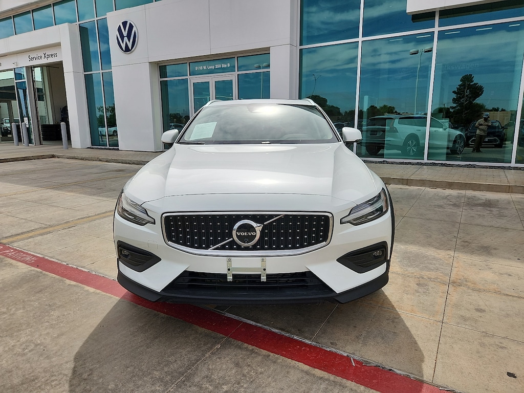 Used 2025 Volvo V60 Cross Country B5 Plus Wagon