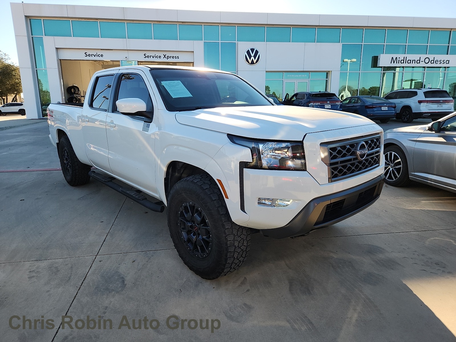 2022 Nissan Frontier SV's photo