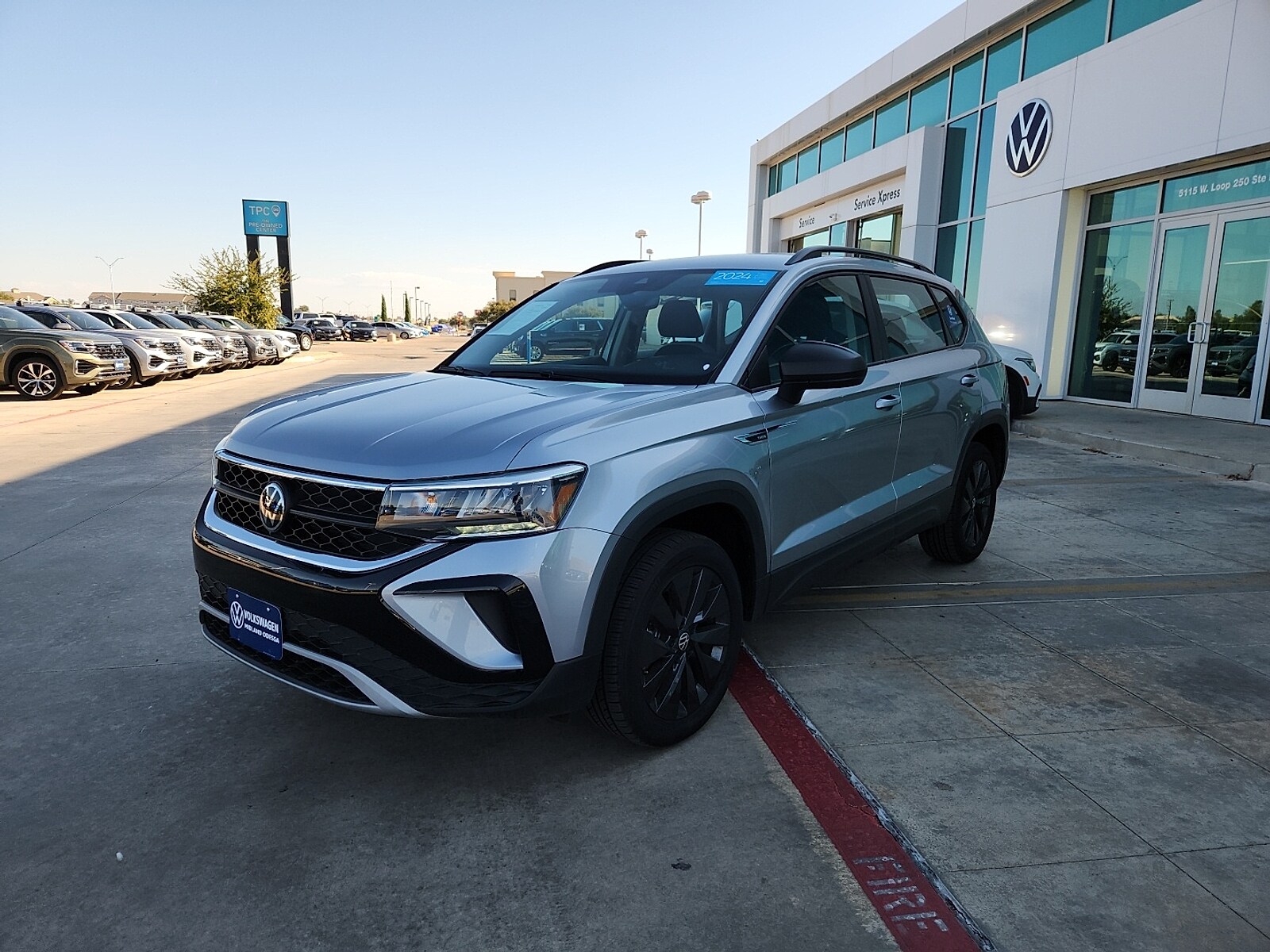 2024 Volkswagen Taos S photo 2