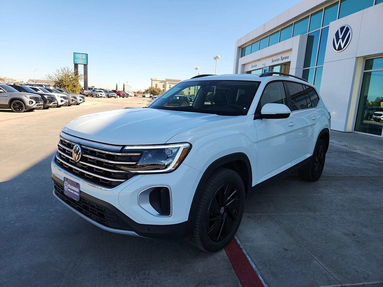 2025 Volkswagen Atlas SE Technology photo 3