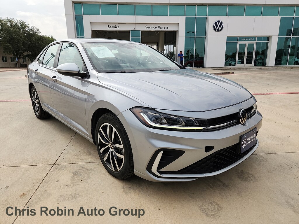 Used 2025 Volkswagen Jetta 1.5T SE Sedan