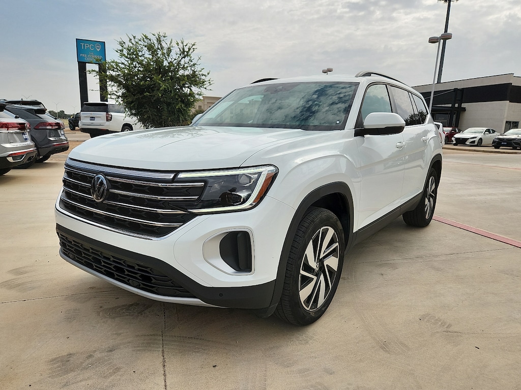 Used 2025 Volkswagen Atlas 2.0T SE w/Technology SUV