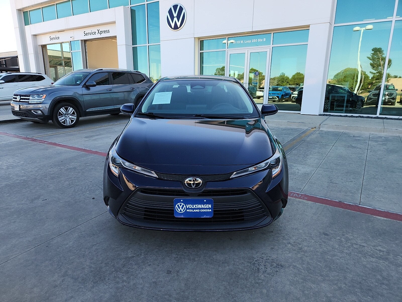 2024 Toyota Corolla LE photo 2