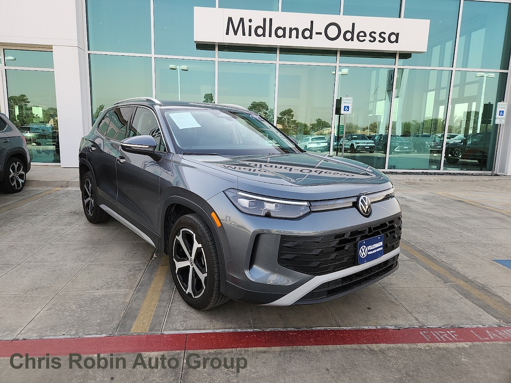 Used 2025 Volkswagen Tiguan 2.0T SE SUV