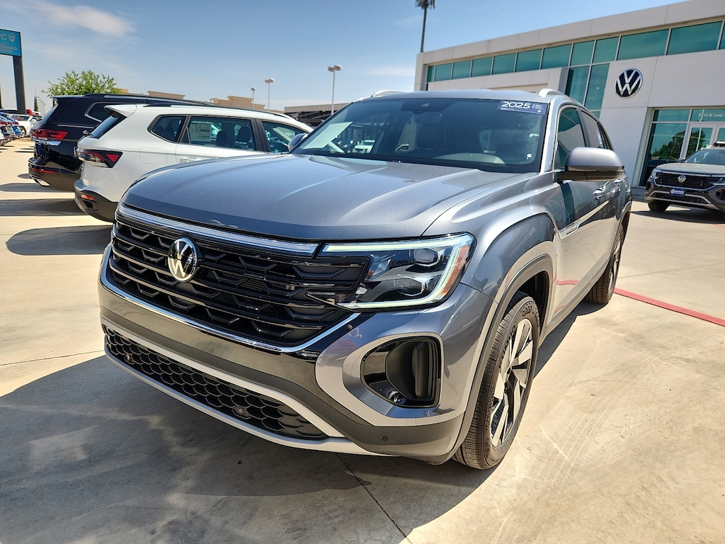 Used 2025 Volkswagen Atlas Cross Sport 2.0T SE w/Technology SUV