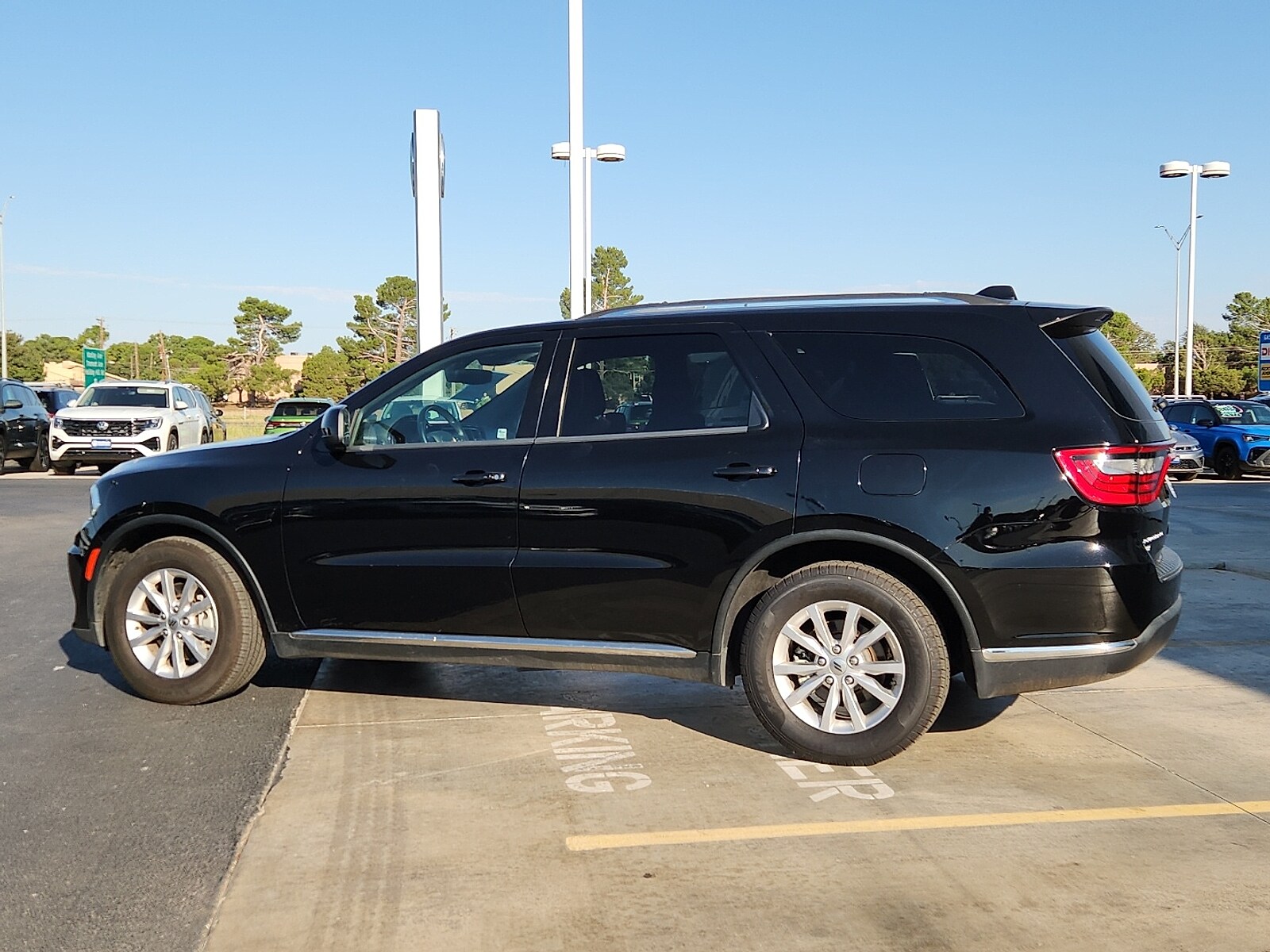 2024 Dodge Durango SXT photo 2