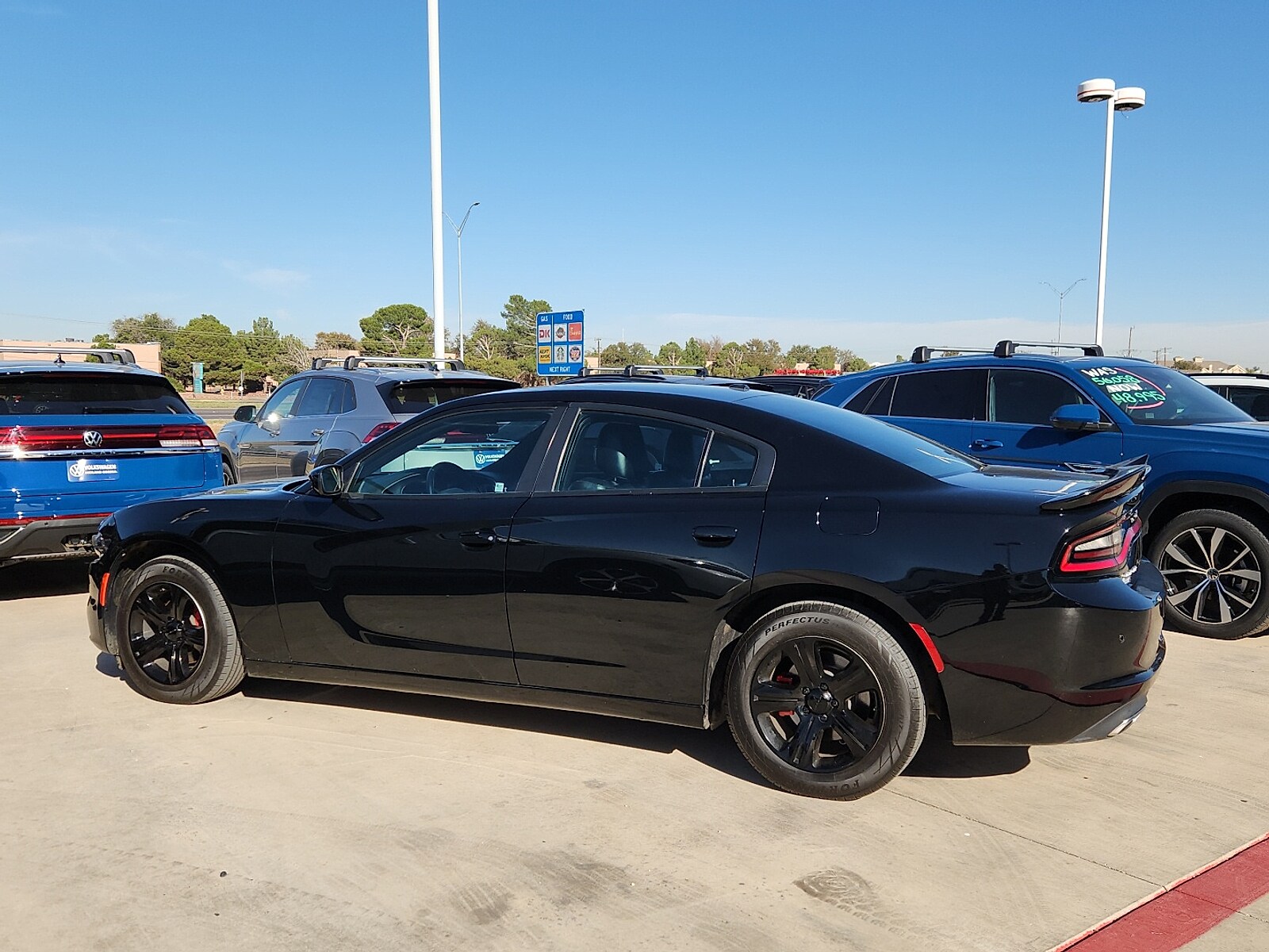 2022 Dodge Charger SXT photo 4
