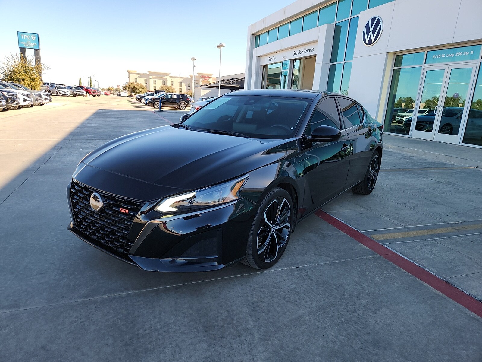 2023 Nissan Altima 2.5 SR photo 3