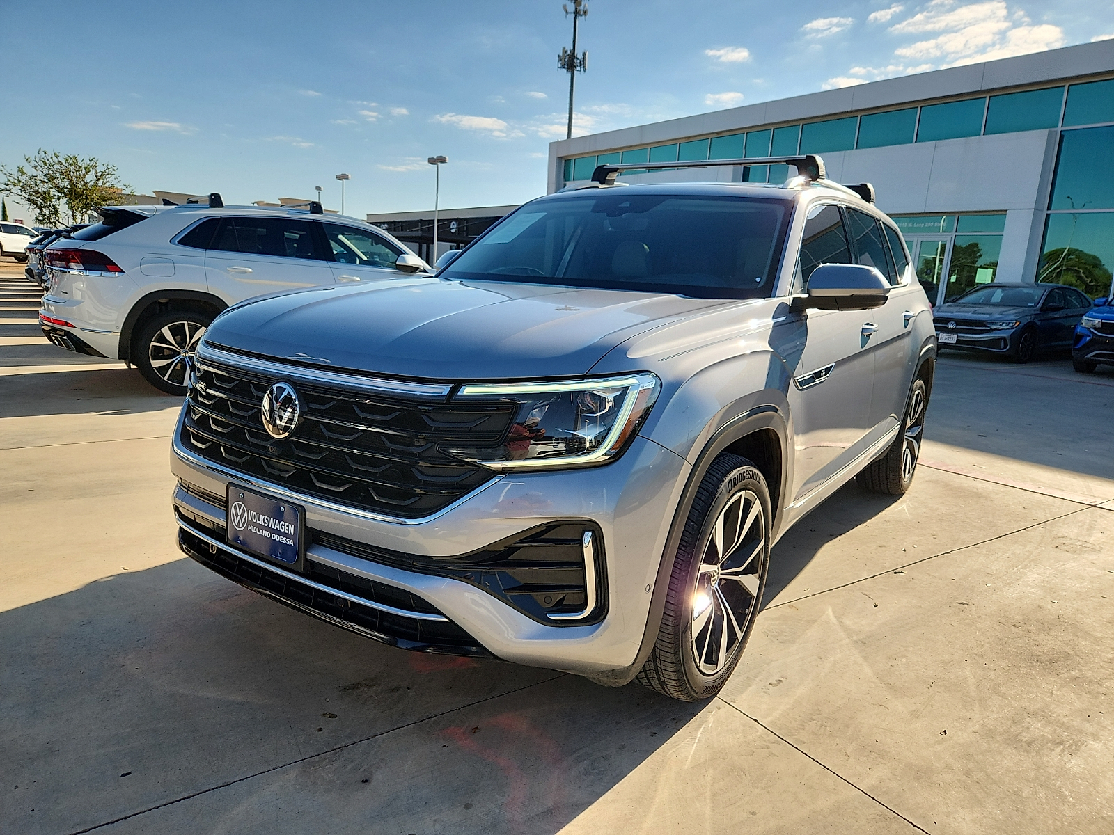 Used 2024 Volkswagen Atlas 2.0T SEL Premium R-Line SUV