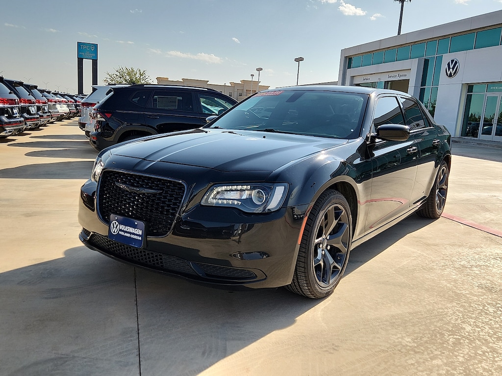 Used 2022 Chrysler 300 Touring Sedan