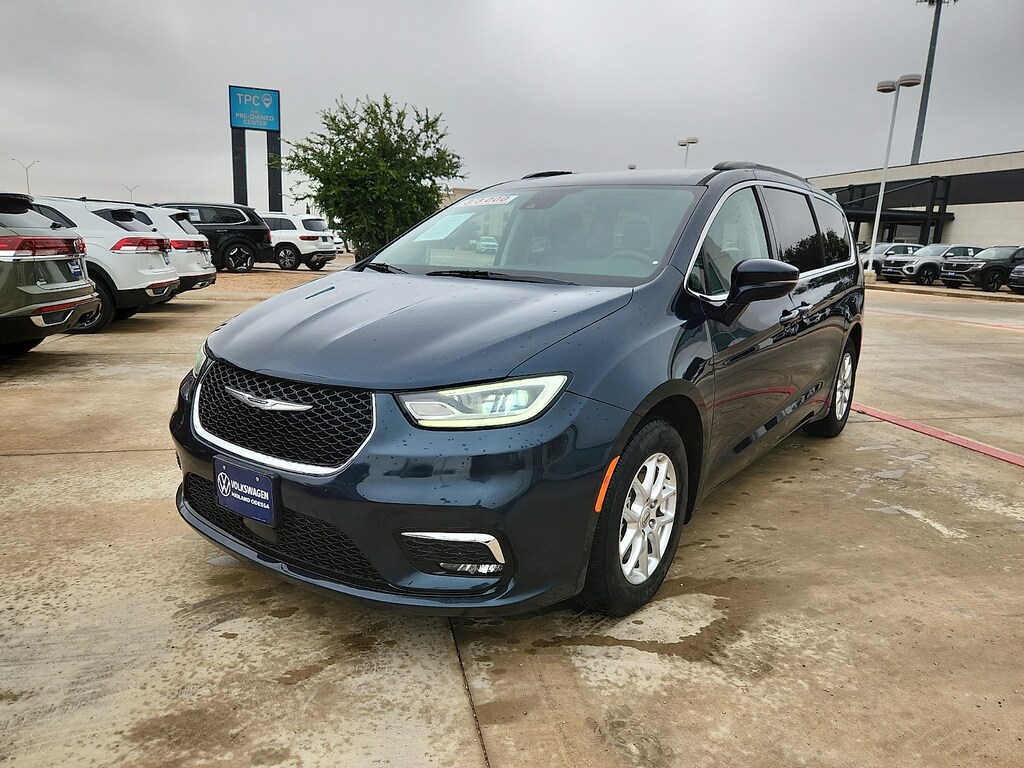 Used 2022 Chrysler Pacifica Touring L Van Passenger Van