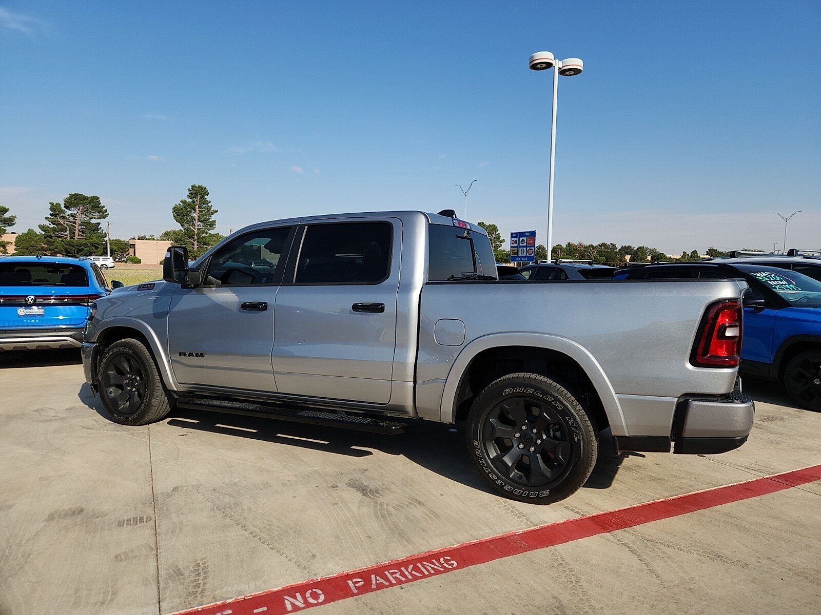 2025 Ram 1500 Big Horn Lone Star photo 3
