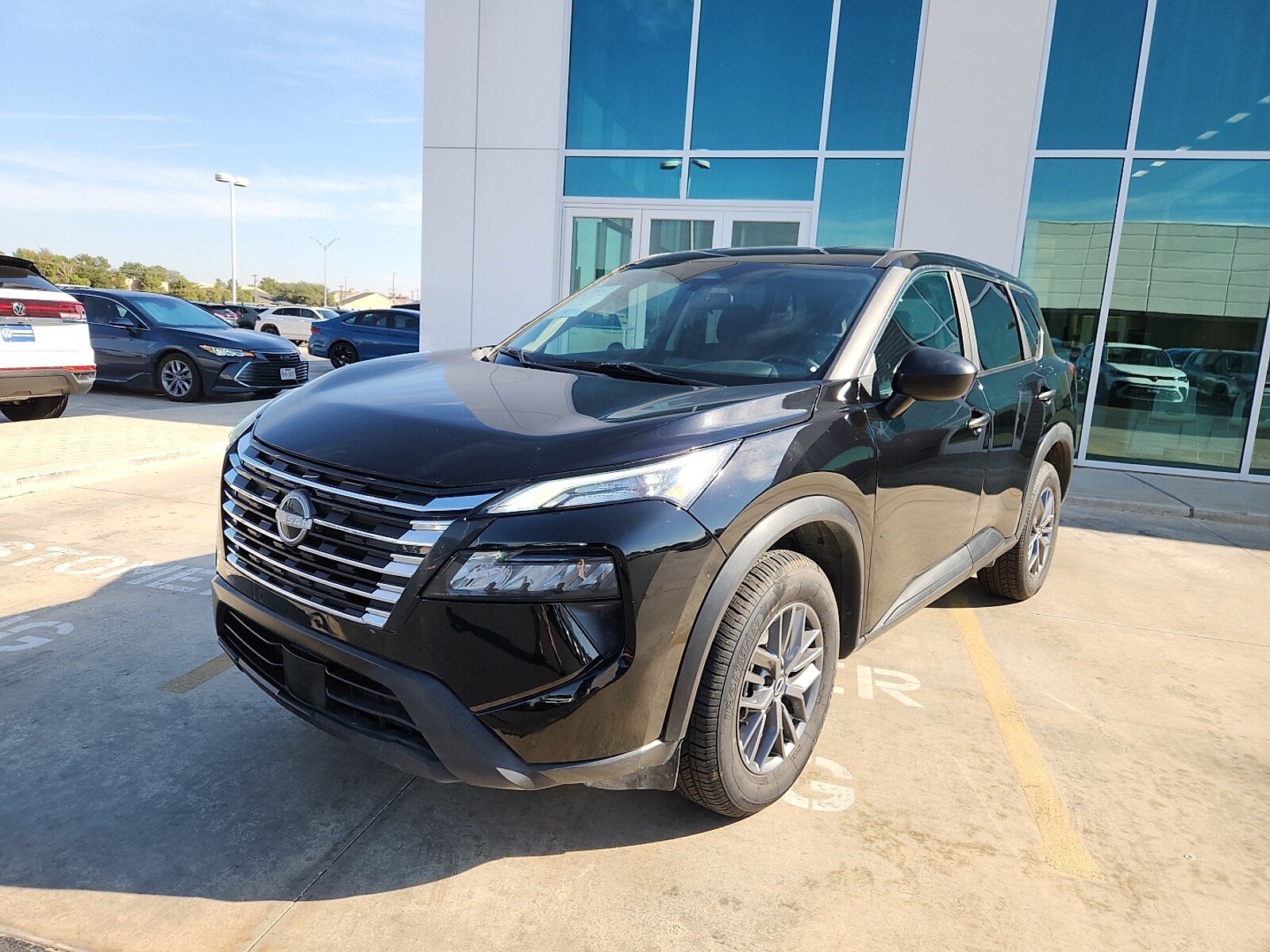 2024 Nissan Rogue S photo 3