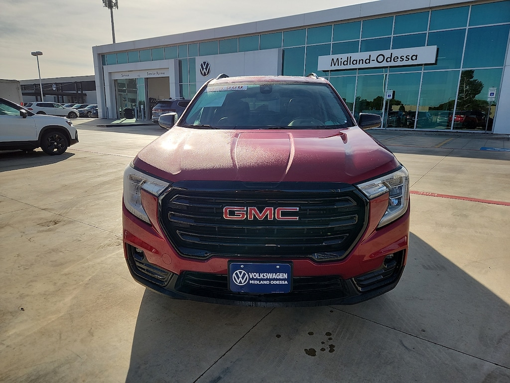 Used 2024 GMC Terrain SLT SUV