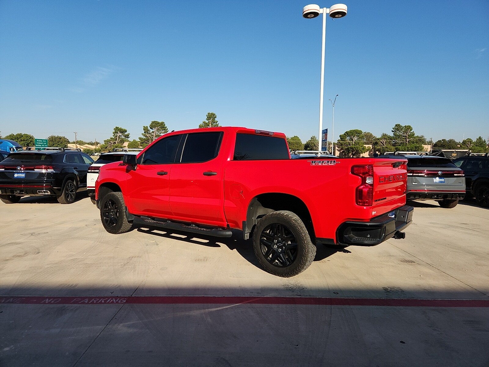 2023 Chevrolet Silverado 1500 Custom Trail Boss photo 3