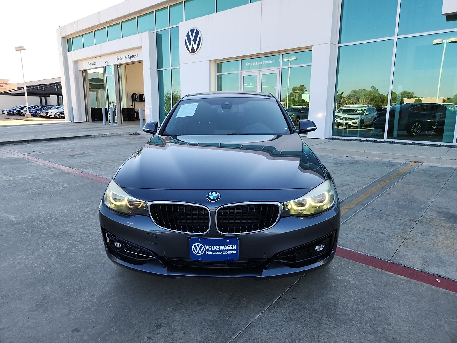 2018 Bmw 330i xDrive photo 2